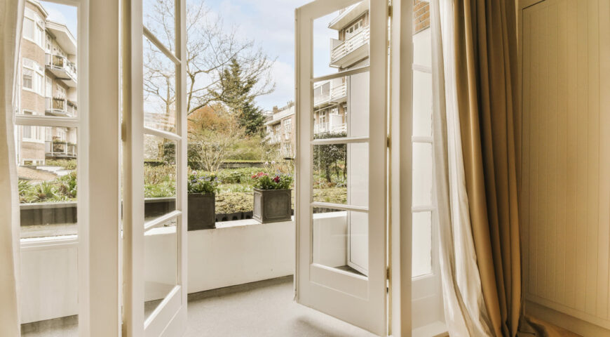Transformer une fenêtre en porte-fenêtre : faut-il une étude de structure ?