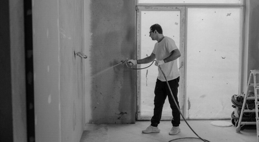 Travaux sur mur porteur : quelles assurances faut-il prévoir ?