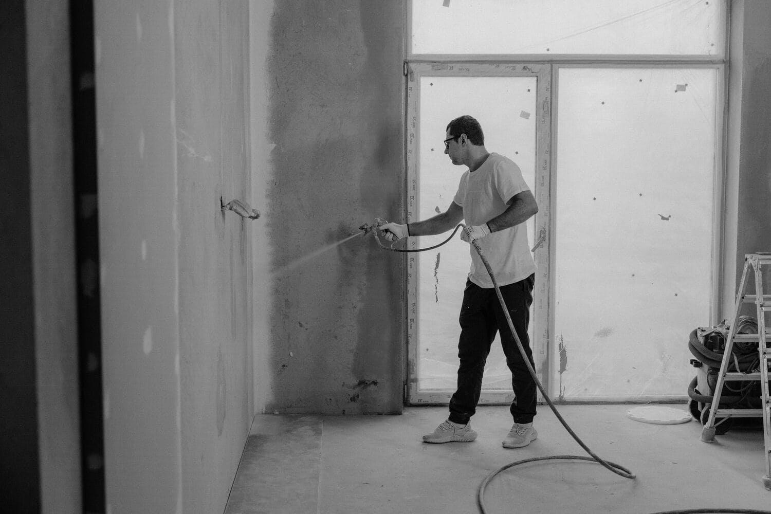 Travaux sur mur porteur : quelles assurances faut-il prévoir ?